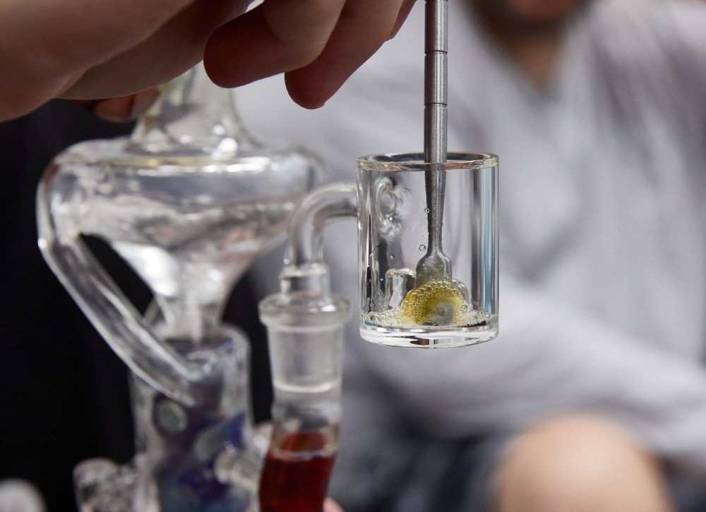 Picture showing how to dab whole melt
